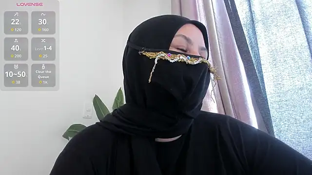 Snapshot of Amina_hafsa chatting on 05-18-26, 05:51 Amina hafsa online show from 05-18-26, 05:51