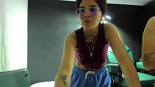 anaroman01 online show from 11-07-25, 01:32