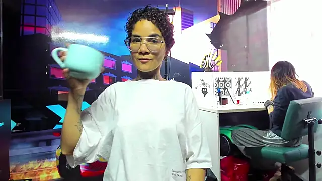 anaroman01 online show from 09-26-25, 04:47