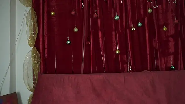 roselinedior online show from 12-22-25, 02:06