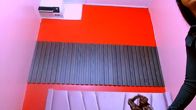 VeronicaRobles online show from 03-04-26, 06:48