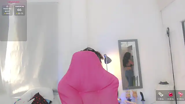 sasha mom69  online show from 07-25-26, 03:29