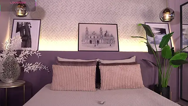 ElleDiane online show from 04-02-26, 11:11