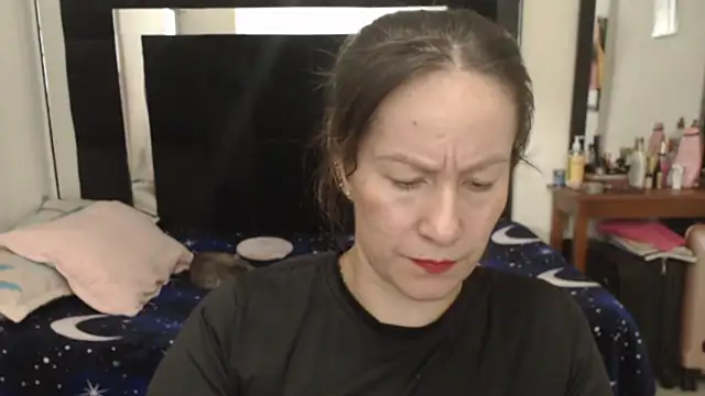 Snapshot of CATRINA-83 chatting on 10-10-25, 11:49 CATRINA-83 online show from 10-10-25, 11:49