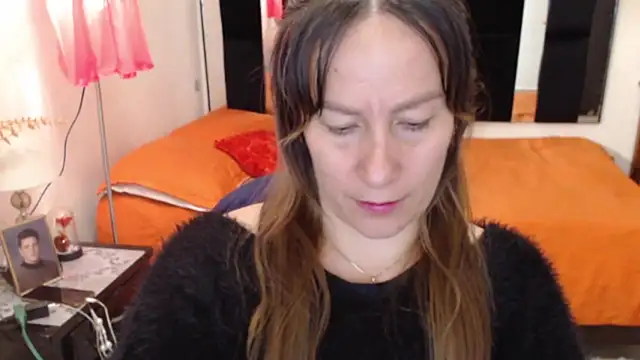 Snapshot of CATRINA-83 chatting on 10-01-25, 02:17 CATRINA-83 online show from 10-01-25, 02:17