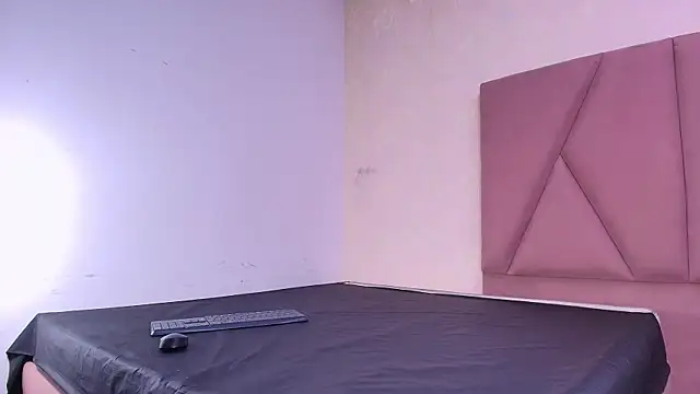 arl chloee online show from 09-10-25, 03:05