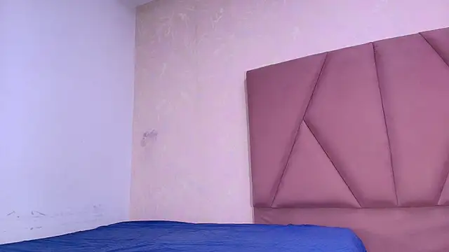 arl chloee online show from 09-18-25, 03:09