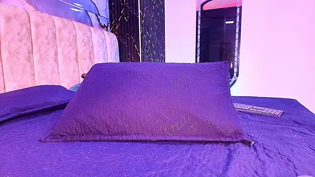 arl chloee online show from 03-26-26, 03:05