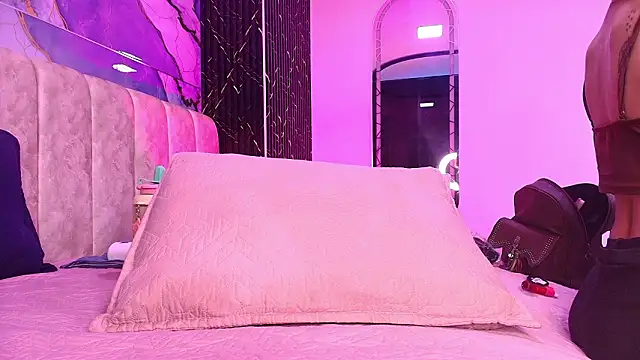 arl chloee online show from 03-25-26, 03:06