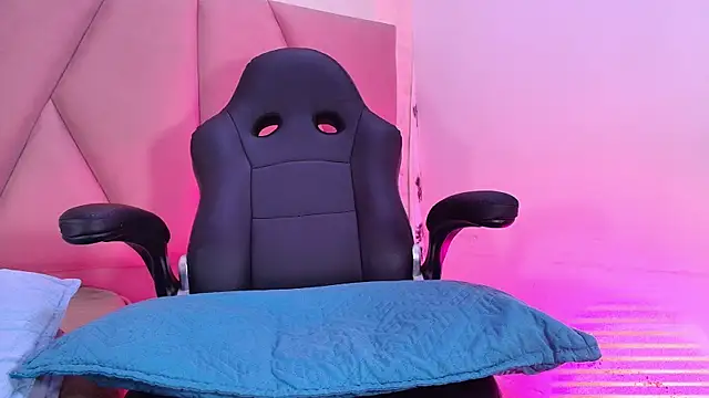 arl chloee online show from 09-22-25, 03:12