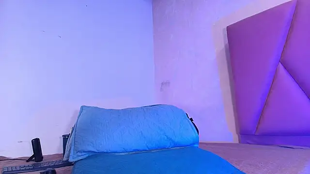 arl chloee online show from 09-23-25, 03:13