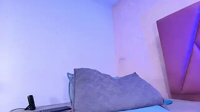 arl chloee online show from 10-04-25, 03:08