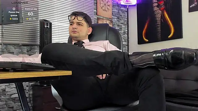 Nicolas Fellener online show from 07-13-26, 02:22