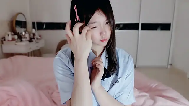 -Lucky Girl online show from 02-22-25, 03:36