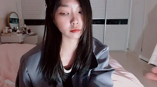 -Lucky Girl online show from 02-19-25, 02:55