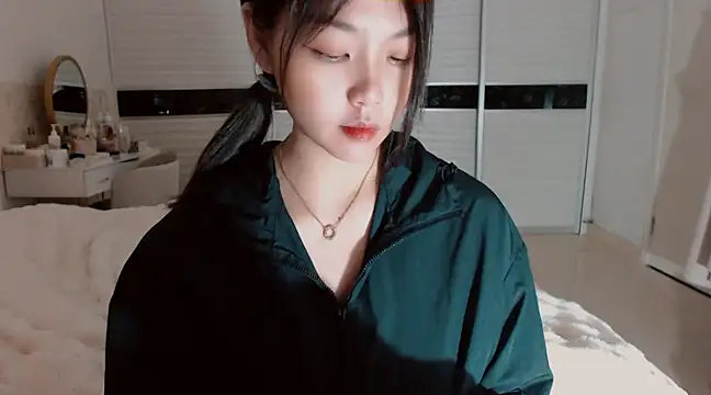 -Lucky Girl online show from 03-06-25, 11:53