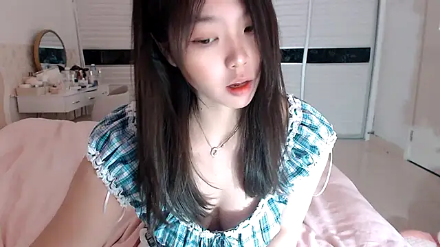 -Lucky Girl online show from 03-19-25, 12:59