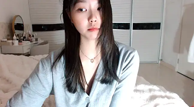-Lucky Girl online show from 03-06-25, 12:43