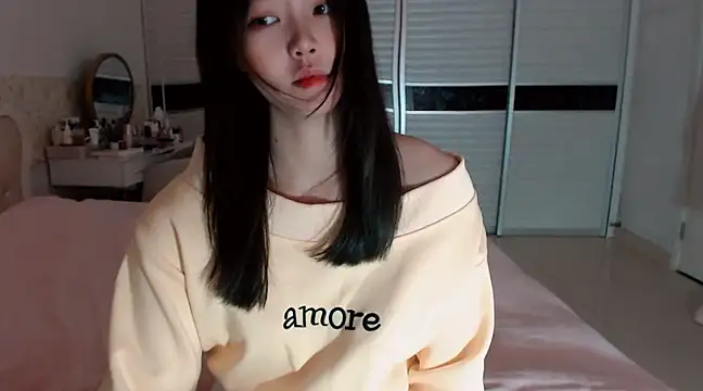 -Lucky Girl online show from 02-26-25, 01:46