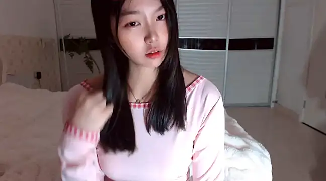 -Lucky Girl online show from 03-03-25, 02:00
