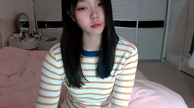 -Lucky Girl online show from 03-20-25, 01:13
