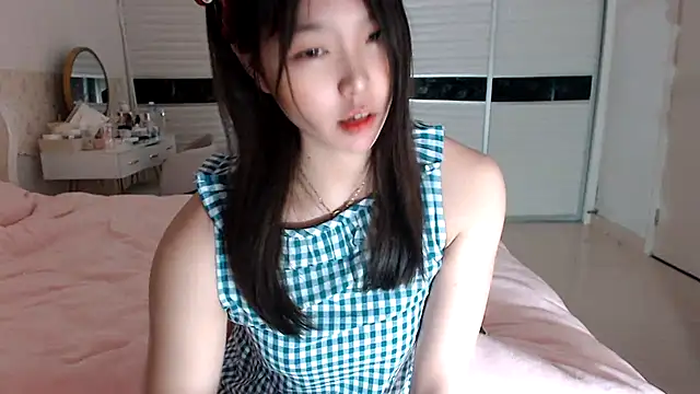 -Lucky Girl online show from 03-19-25, 12:12