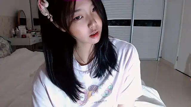 -Lucky Girl online show from 10-16-25, 02:03