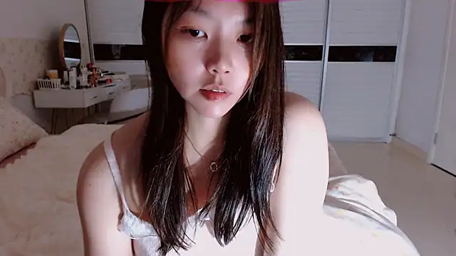 -Lucky Girl online show from 05-10-26, 02:30
