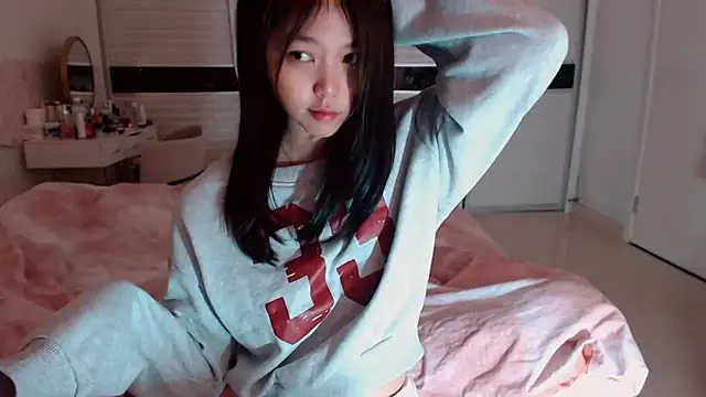 -Lucky Girl online show from 12-05-25, 03:16