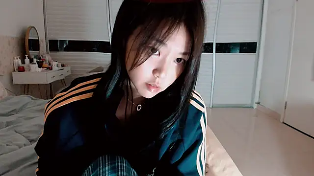 -Lucky Girl online show from 09-30-25, 01:17
