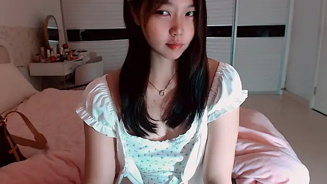 -Lucky Girl online show from 05-05-26, 02:36