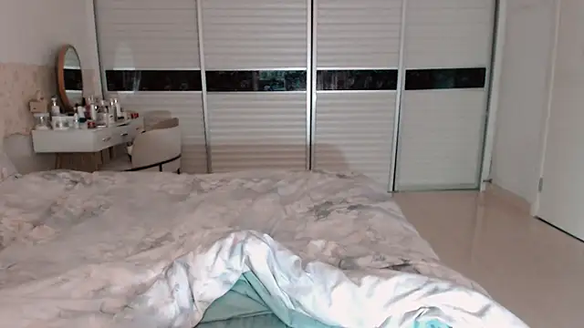 -Lucky Girl online show from 11-08-25, 02:04