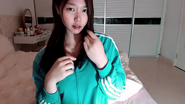 -Lucky Girl online show from 05-10-26, 02:26