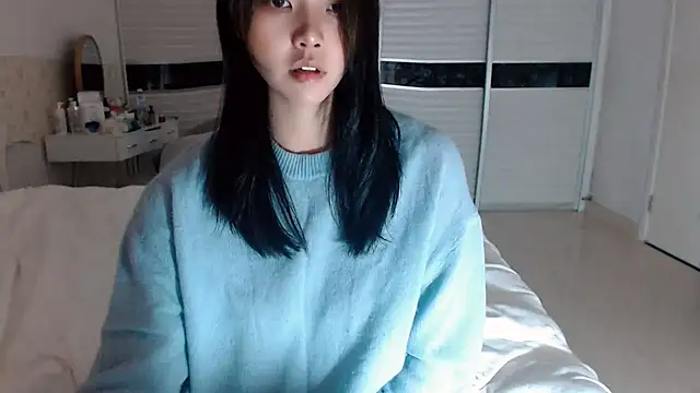 -Lucky Girl online show from 10-17-25, 05:11