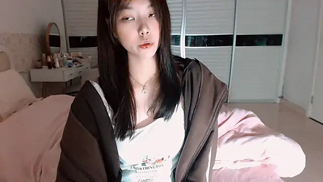 -Lucky Girl online show from 04-13-26, 12:42