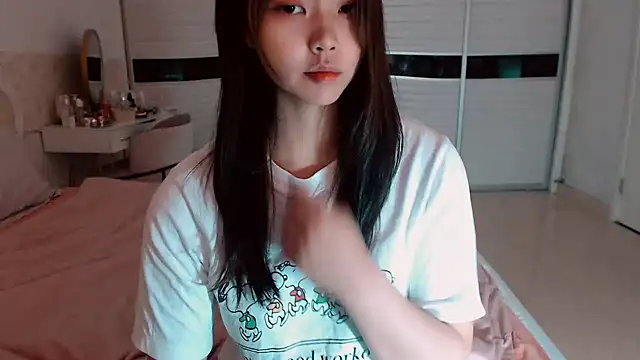 -Lucky Girl online show from 06-10-26, 02:02