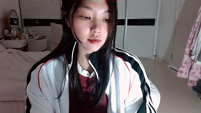 -Lucky Girl online show from 01-18-26, 02:20