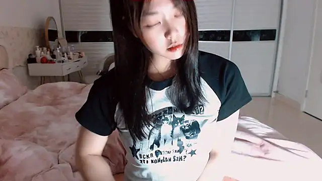 -Lucky Girl online show from 03-22-26, 02:07