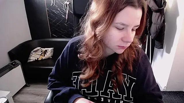 littleviki7 online show from 03-09-26, 07:45