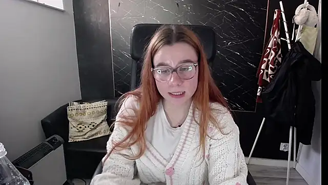 littleviki7 online show from 02-10-25, 11:25