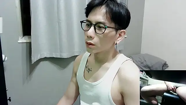 Snapshot of UndreamtM chatting on 09-30-25, 11:38 UndreamtM online show from 09-30-25, 11:38