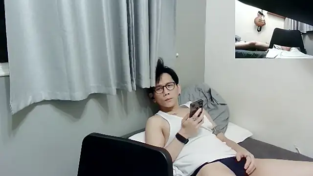 Snapshot of UndreamtM chatting on 09-14-25, 01:55 UndreamtM online show from 09-14-25, 01:55