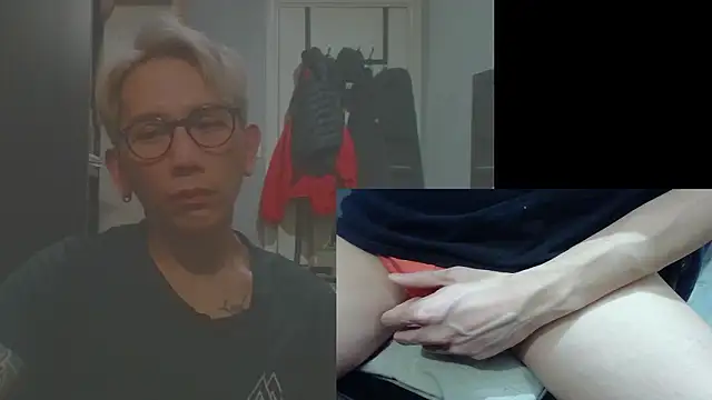 Snapshot of UndreamtM chatting on 01-18-26, 02:20 UndreamtM online show from 01-18-26, 02:20