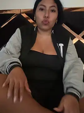 emmyjhonson07 online show from 01-15-26, 01:25