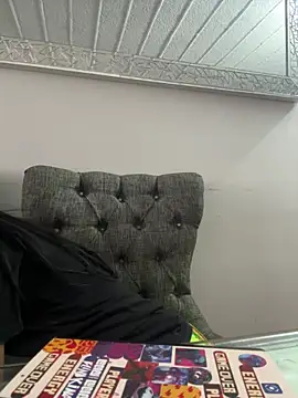 emmyjhonson07 online show from 02-01-26, 01:09