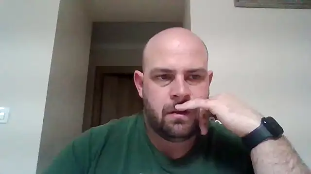 Snapshot of bearlover992 chatting on 01-18-25, 11:33 bearlover992 online show from 01-18-25, 11:33
