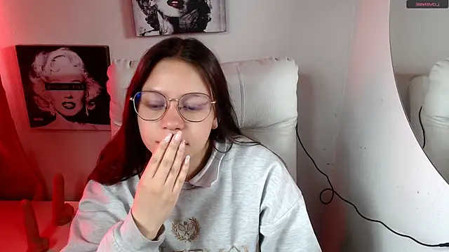 SamanthaRoldaan online show from 12-18-25, 02:10