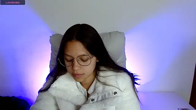 Snapshot of SamanthaRoldaan chatting on 03-19-25, 01:29 SamanthaRoldaan online show from 03-19-25, 01:29