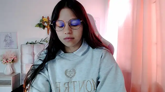 Snapshot of SamanthaRoldaan chatting on 09-09-25, 02:59 SamanthaRoldaan online show from 09-09-25, 02:59
