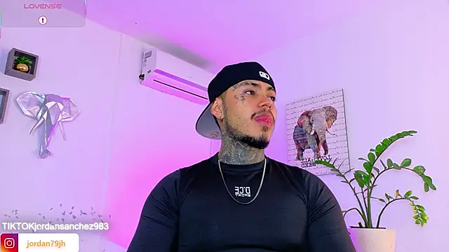 JordanSmiith  online show from 06-04-26, 09:41
